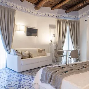 morelli-suite.hotels-amalfi.com/