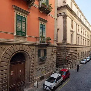 tredici-boutique-rooms.hotels-amalfi.com/